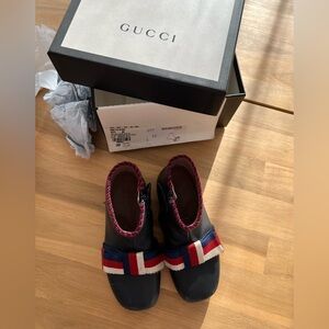 Gucci kids Navy Blue Leather Shoes EU 25